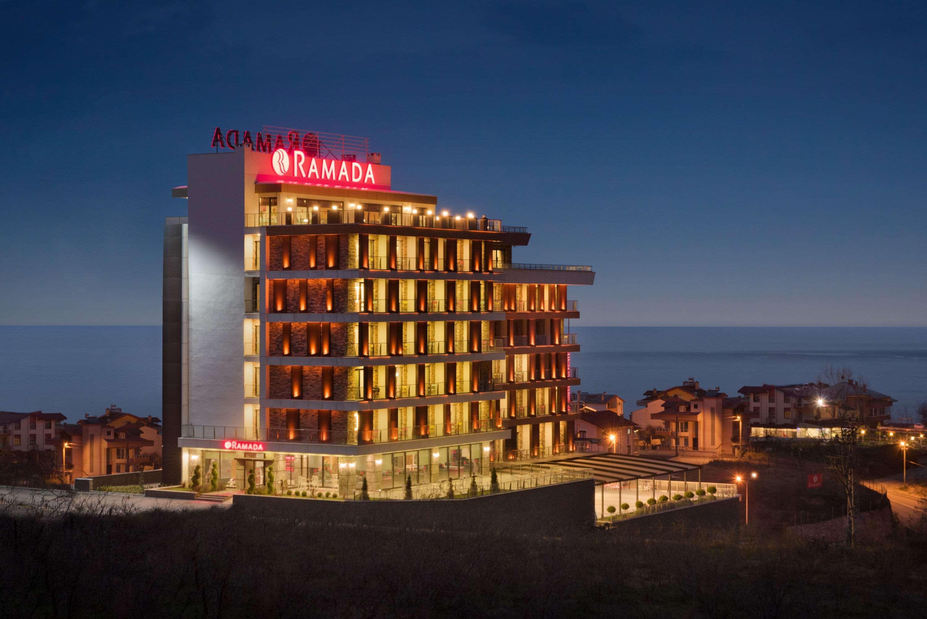 Hotel Ramada By Wyndham Giresun Piraziz Exterior foto